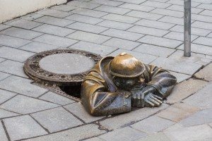 As estátuas engraçadinhas de Bratislava na Eslováquia